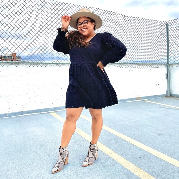 Meet your Posher, Destiny - Picture 4 of 5